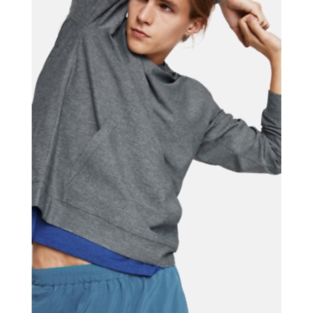 NWOT Outdoor Voices upstate crewneck with pockets